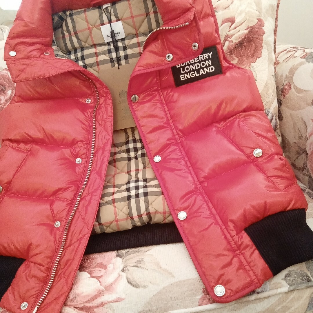 BURBERRY - 新品未使用 正規品 12Y BURBERRY LONDON ベストの通販 by