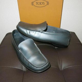 Tod’s モカシン　シルバー　UK9.5