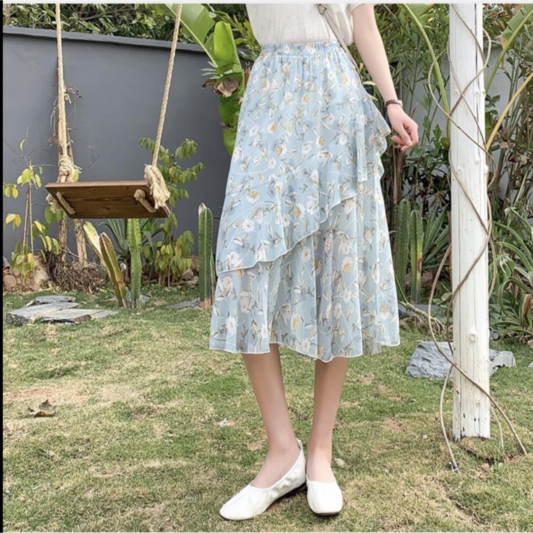 グリーン　ティアード花柄スカート レディースのスカート(ひざ丈スカート)の商品写真