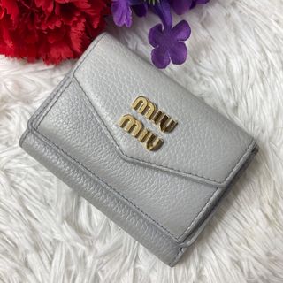 miumiu - 【現行・極美品】ミュウミュウ 三つ折り財布 ヴィッテロ