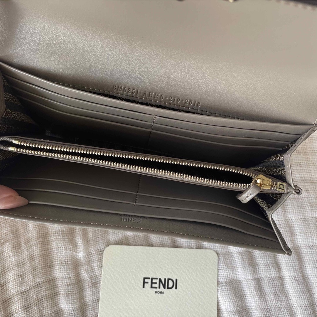 Fendi 長財布　FFバゲット