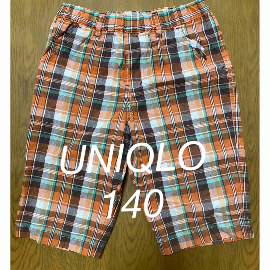 UNIQLO(ユニクロ)のユニクロ  キッズ　ハーフパンツ　140 キッズ/ベビー/マタニティのキッズ服男の子用(90cm~)(パンツ/スパッツ)の商品写真