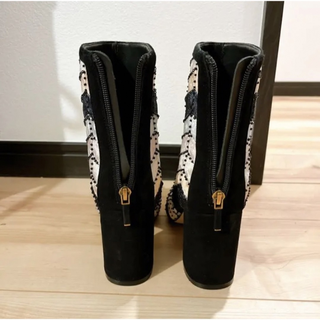 Christian Dior(クリスチャンディオール)のクリスチャンディオール　ベロア　レザー　ショートブーツ　マルチカラー　ブラック レディースの靴/シューズ(ブーツ)の商品写真