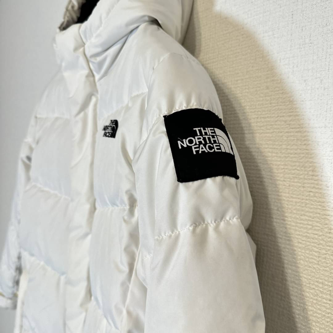 THE NORTH FACE(ザノースフェイス)のノースフェイス ロングダウンジャケット120 6〜7歳 キッズ キッズ/ベビー/マタニティのキッズ服男の子用(90cm~)(ジャケット/上着)の商品写真