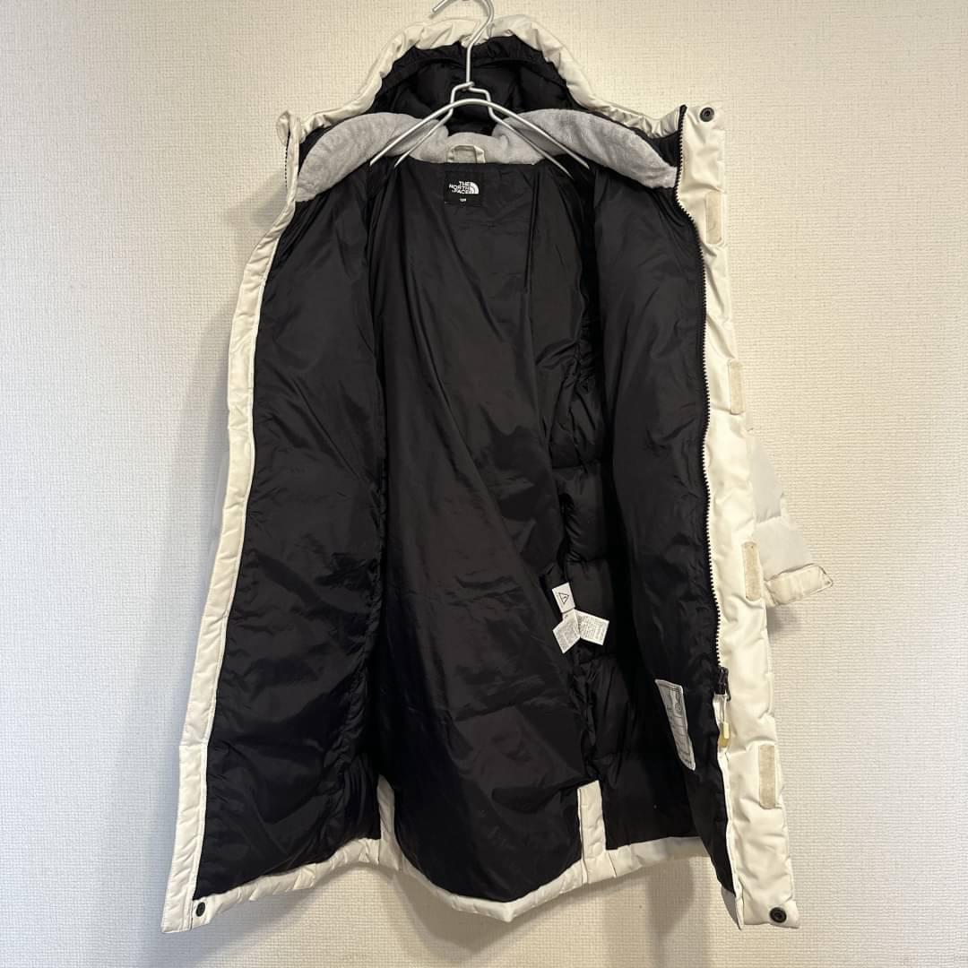 THE NORTH FACE(ザノースフェイス)のノースフェイス ロングダウンジャケット120 6〜7歳 キッズ キッズ/ベビー/マタニティのキッズ服男の子用(90cm~)(ジャケット/上着)の商品写真