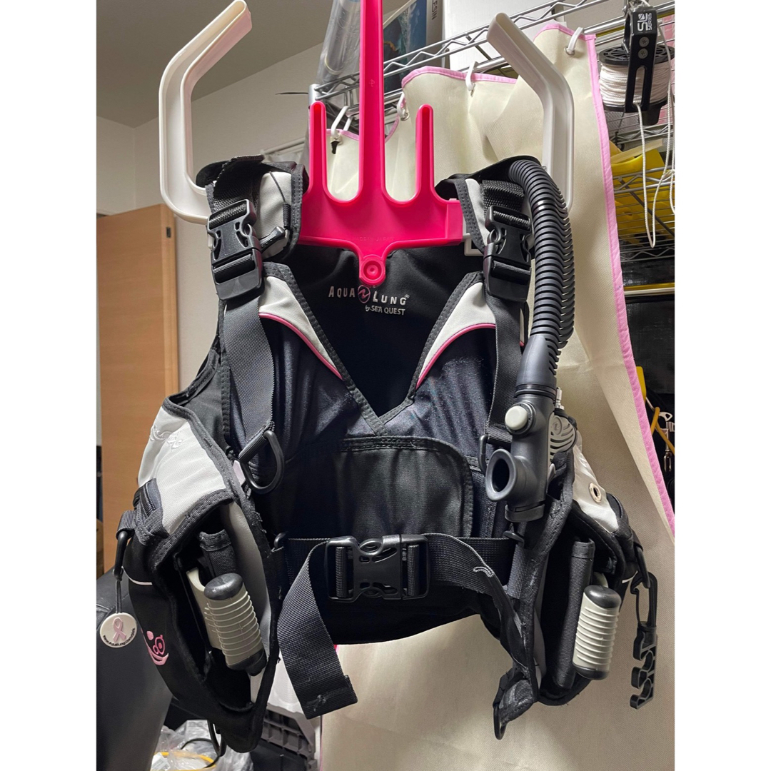 ダイビングBCD アクアラング パール 女性用 サイズ XSの+aethiopien
