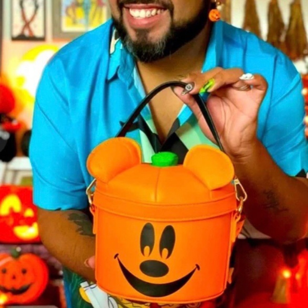 Disney(ディズニー)のcakeworthy ミッキー ハロウィン ショルダー ハンド バッグ かぼちゃ レディースのバッグ(ショルダーバッグ)の商品写真