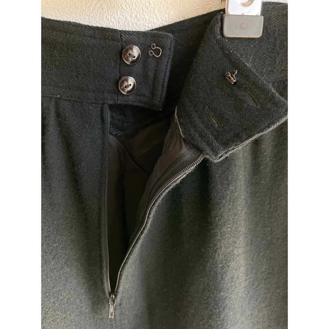 東京青山　たちばな　ウールスカート　ブラック レディースのスカート(ひざ丈スカート)の商品写真