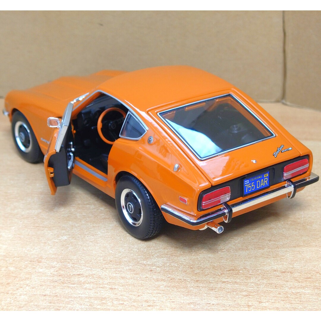 1/18 日産(ダットサン)フェアレディ240Z オレンジ 1971 マイスト製の