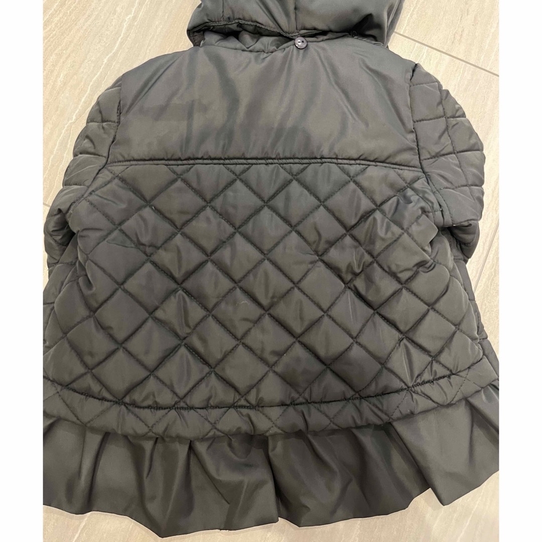 BeBe(ベベ)のBeBe 中綿フリルコート　100 キッズ/ベビー/マタニティのキッズ服女の子用(90cm~)(ジャケット/上着)の商品写真