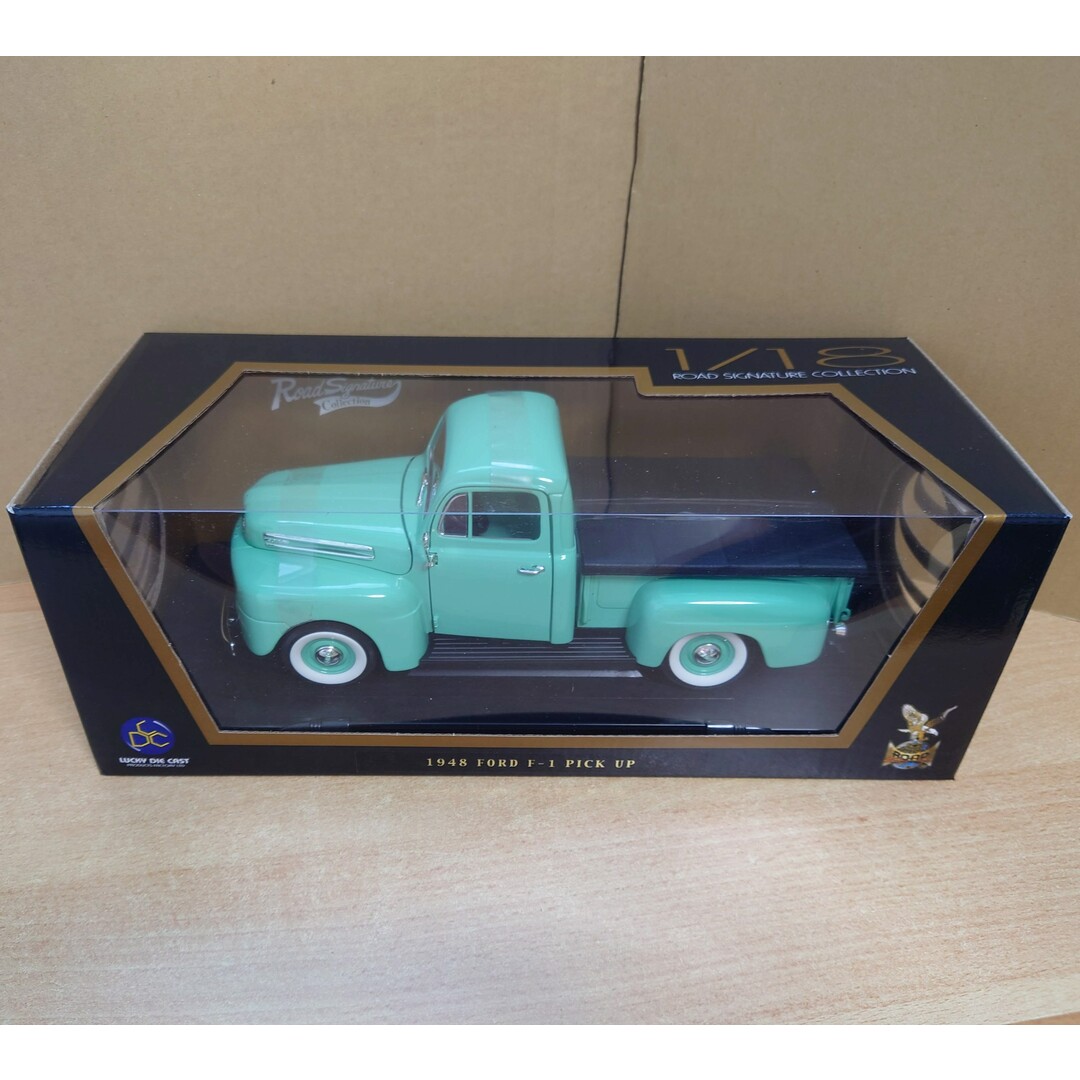 1/18 フォード ピックアップトラック 薄緑 Ford F-1 Pick Up