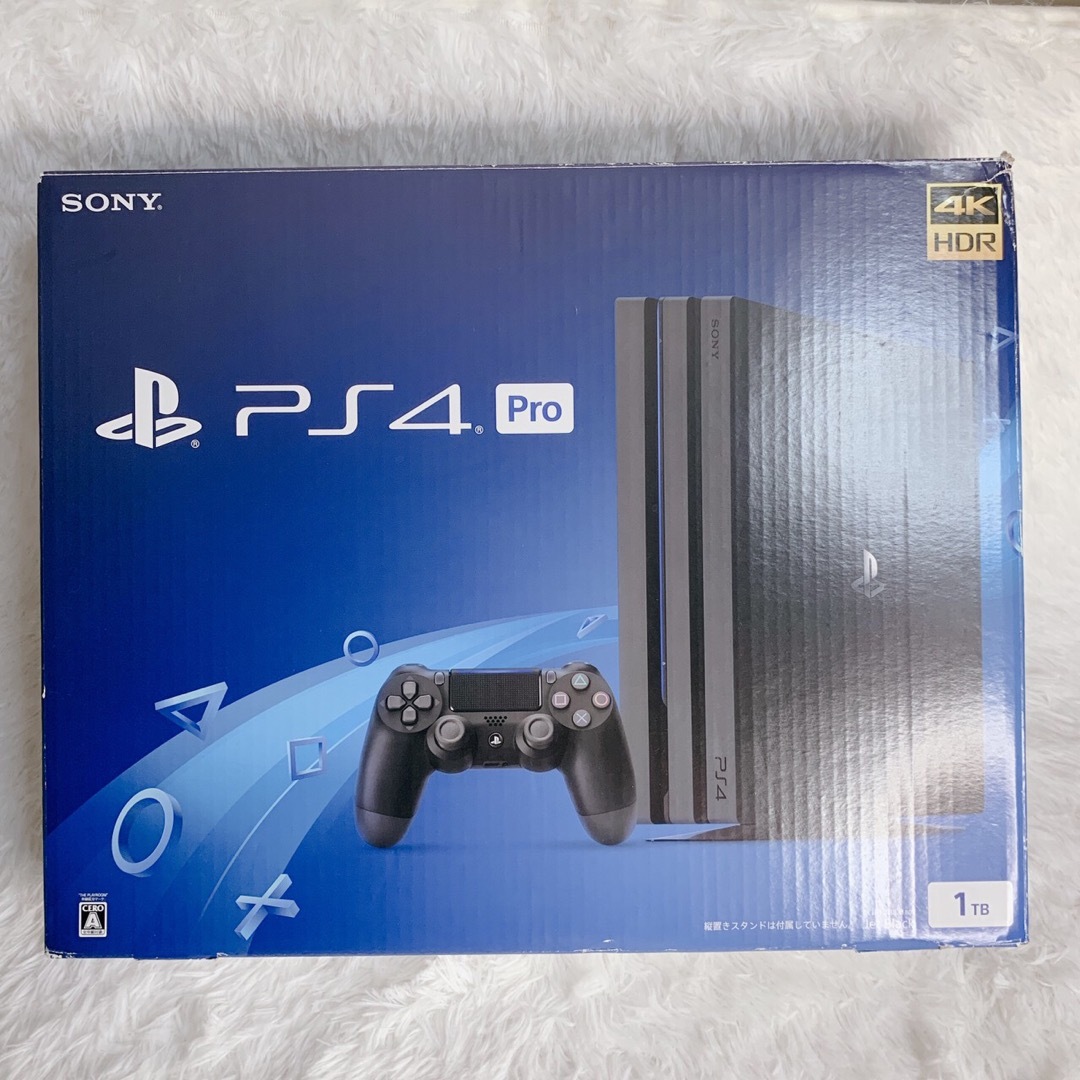 美品 PS4 PlayStation 4 Pro ジェットブラック 1TB