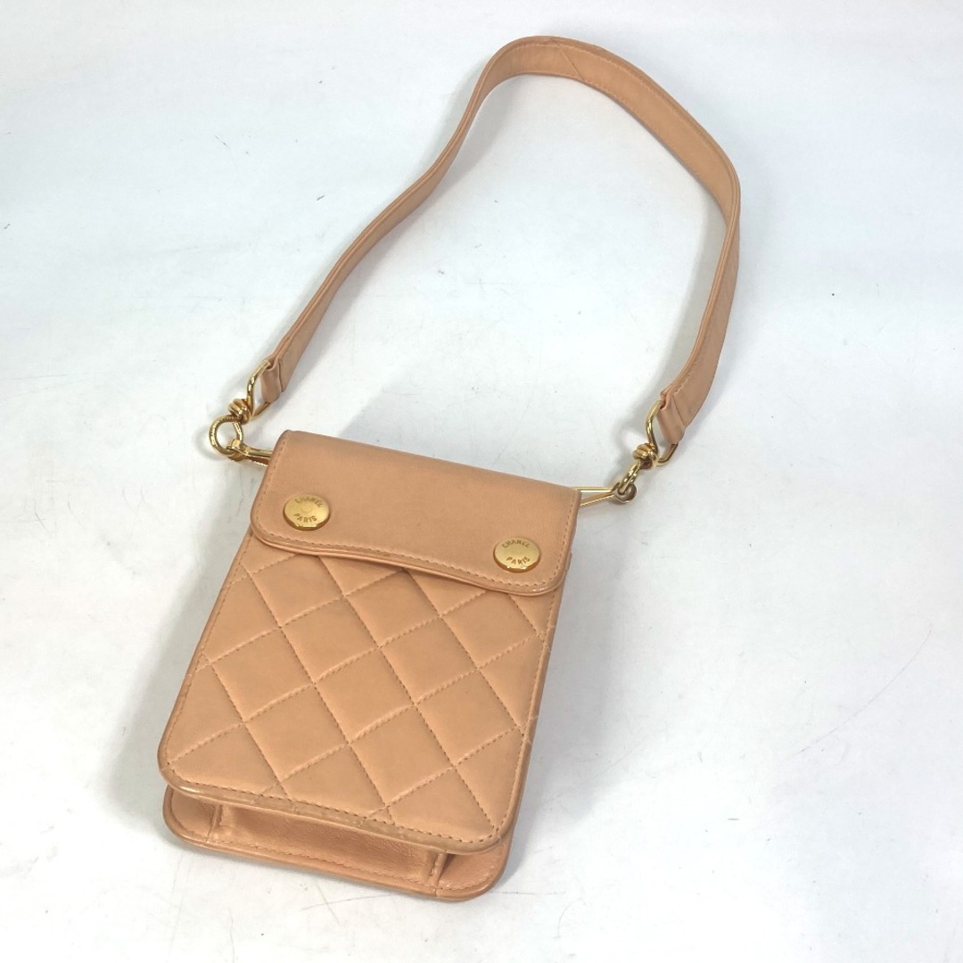 シャネル CHANEL マトラッセ ポーチ キルティング ネックポーチ スマホポーチ 肩掛け ネックショルダー ショルダーバッグ ラムスキン ピンク系