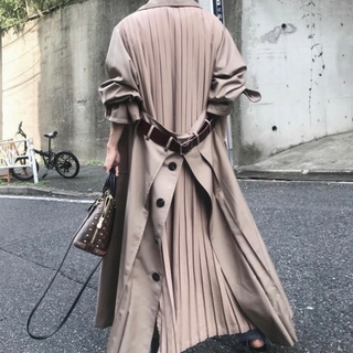 Vintage Back pleated satin long coat