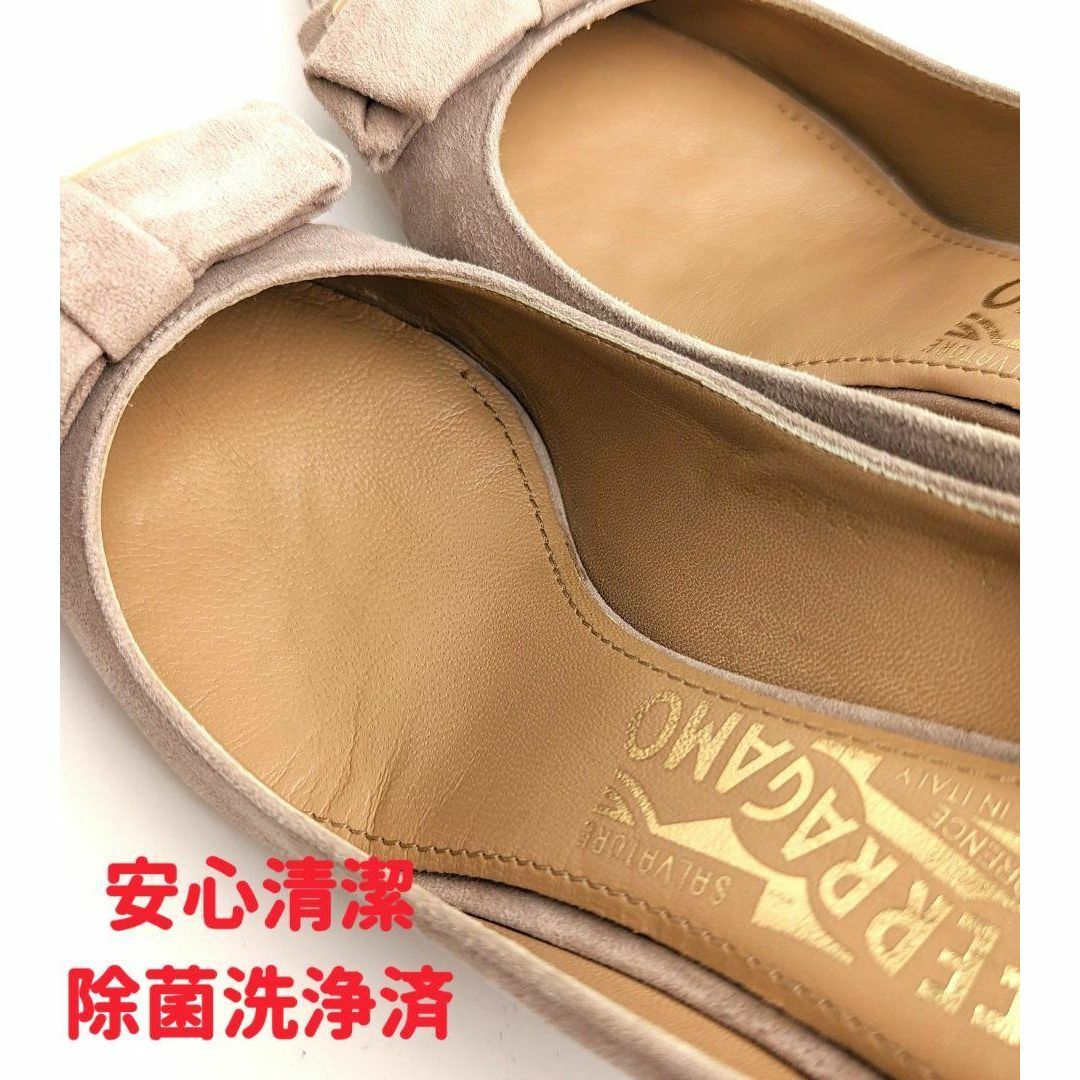 Salvatore Ferragamo(サルヴァトーレフェラガモ)の新品そっくりさん⭐フェラガモFerragamo スエードパンプス5.5C　ルビア レディースの靴/シューズ(ハイヒール/パンプス)の商品写真