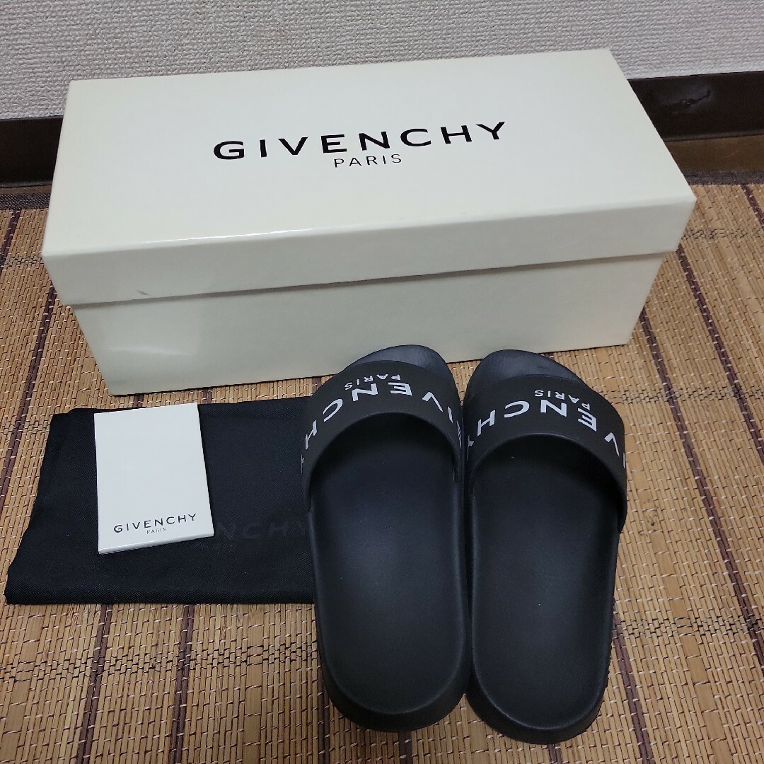 GIVENCHY シャワーサンダル 35