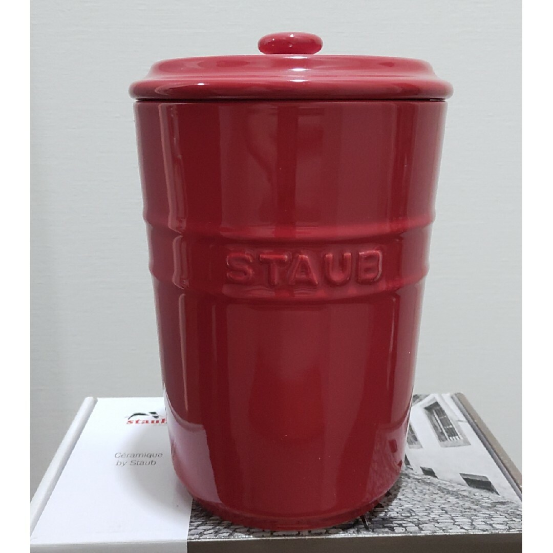 STAUB(ストウブ)のSTAUB   ストレージポット インテリア/住まい/日用品のキッチン/食器(収納/キッチン雑貨)の商品写真