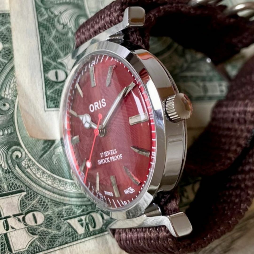 ORIS(オリス)の【レトロなデザイン】オリス メンズ腕時計 レッド 手巻き ヴィンテージ メンズの時計(腕時計(アナログ))の商品写真