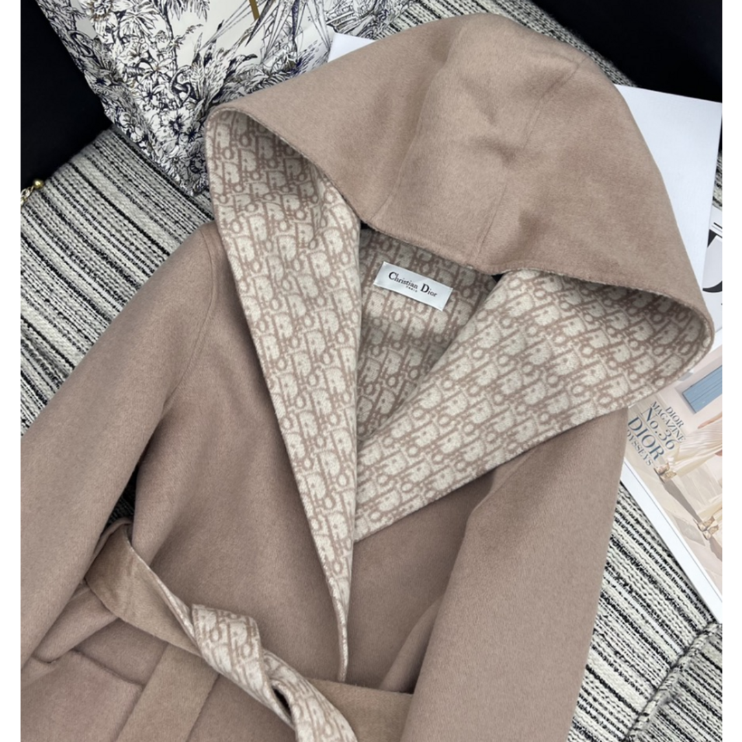 新品、未使用品 DIOR アウター コート リバーシブル 通勤 オシャレ