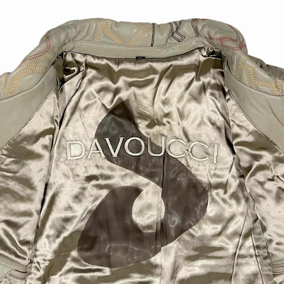 DAVOUCCI(ダヴォッチ)のダボーチ 型押し モノグラム リアルレザー ジャケット カーキ XXL メンズのジャケット/アウター(レザージャケット)の商品写真