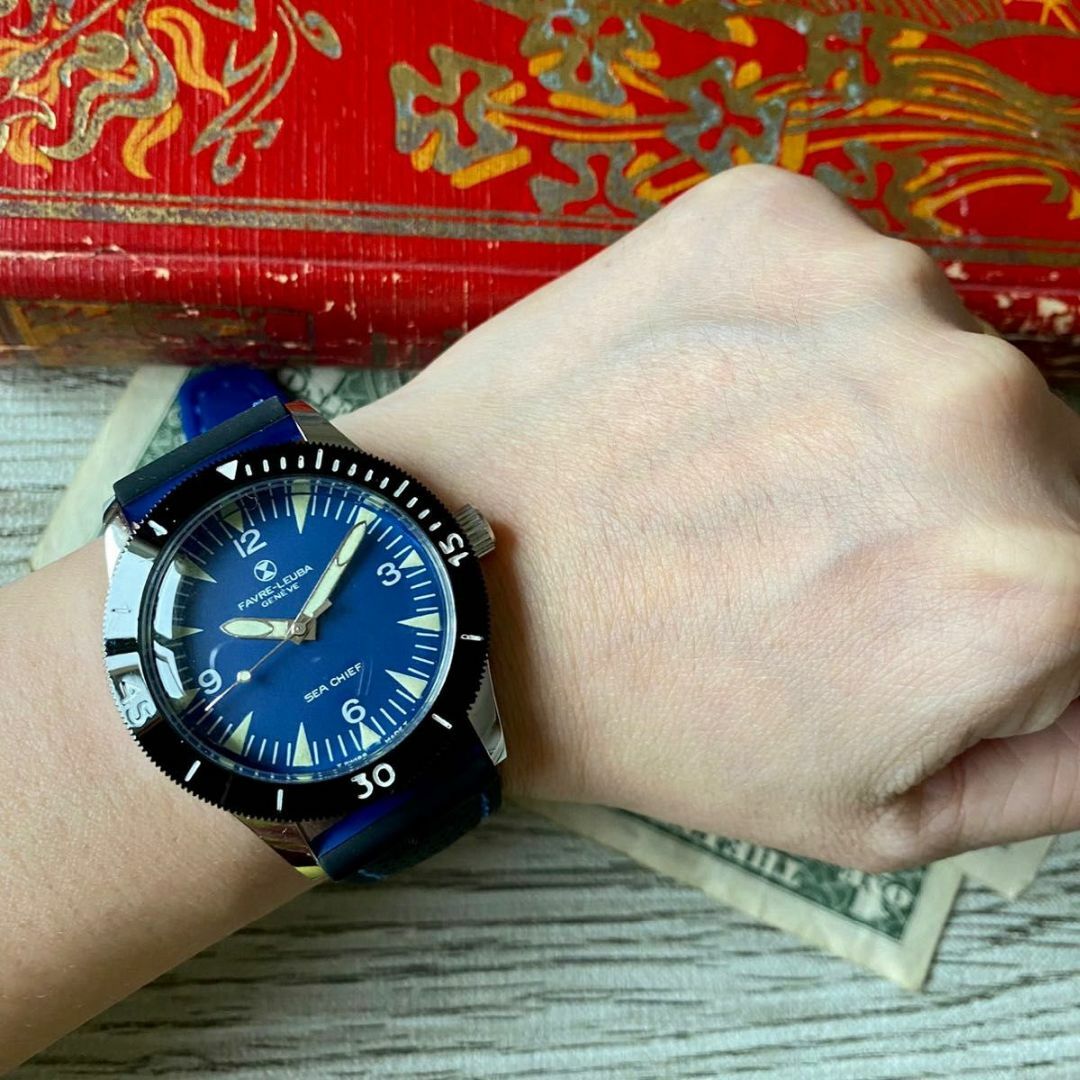 【レトロなデザイン】ファーブルルーバ メンズ腕時計 ブルー 手巻き ヴィンテージ