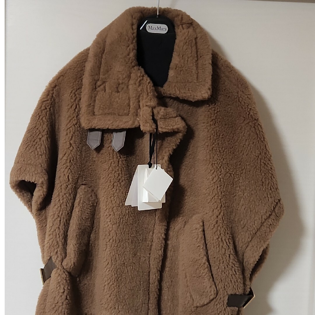 Max Mara(マックスマーラ)の新品✴️Max Mara、限定テディケープ❄ レディースのジャケット/アウター(毛皮/ファーコート)の商品写真