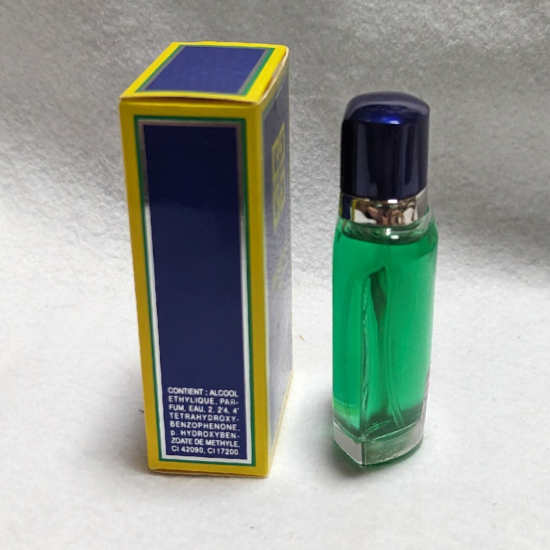 GIVENCHY(ジバンシィ)の美品ジバンシーウルトラマリンアンサンセオーデトワレ30ml コスメ/美容のコスメ/美容 その他(その他)の商品写真