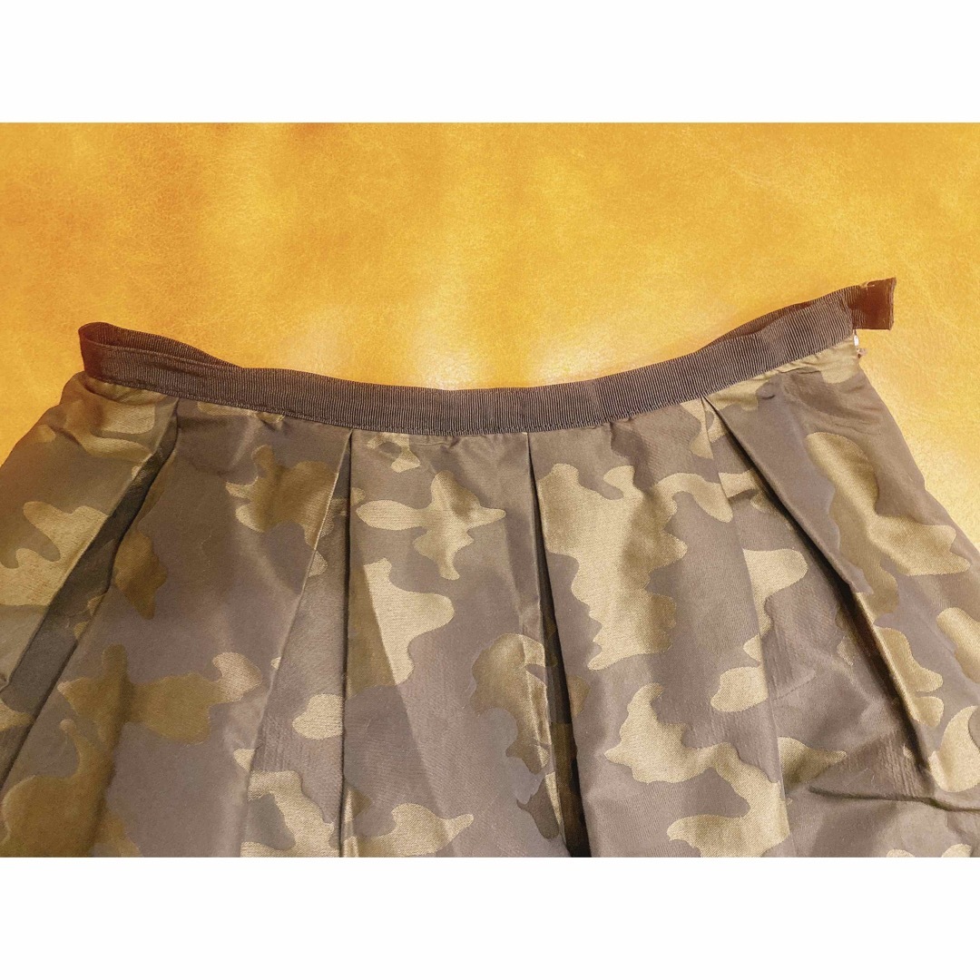K garcon deux 迷彩　フレアスカート レディースのスカート(ひざ丈スカート)の商品写真