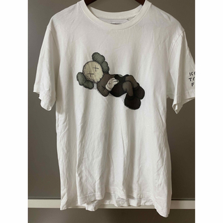 ユニクロ(UNIQLO)のユニクロ　カウズ　Tシャツ　シミあり(Tシャツ/カットソー(半袖/袖なし))