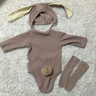 キャラメルベビー&チャイルド(Caramel baby&child )のうさぎロンパース ボンネットセット73センチ(ロンパース)