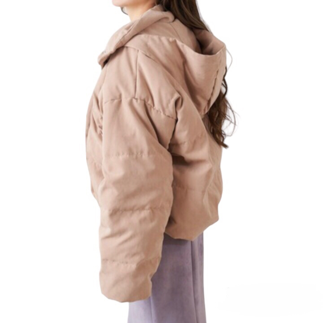 MIIA(ミーア)の【新品】MIIA フードダウンジャケット ベージュ フリーサイズ レディースのジャケット/アウター(ダウンジャケット)の商品写真