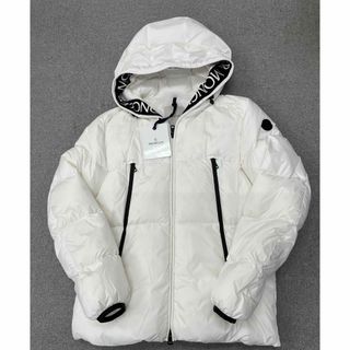 モンクレール(MONCLER)の新品未使用 タグ付 モンクレール モンクラー MONTCLA ダウン サイズ4(ダウンジャケット)