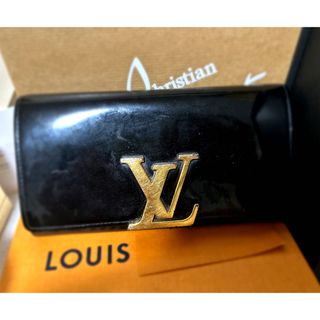 ルイヴィトン(LOUIS VUITTON)のルイヴィトンLV✨ポルトフォイユ・ルイーズ　ヴェルニノワール黒(長財布)