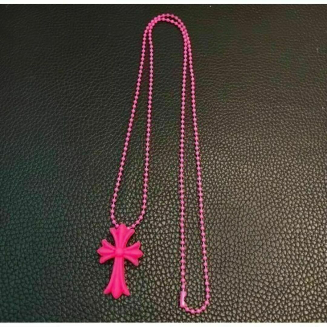 【大人気‼︎】十字架 ラバー クロス ネックレス ユニセックス ピンク メンズのアクセサリー(ネックレス)の商品写真