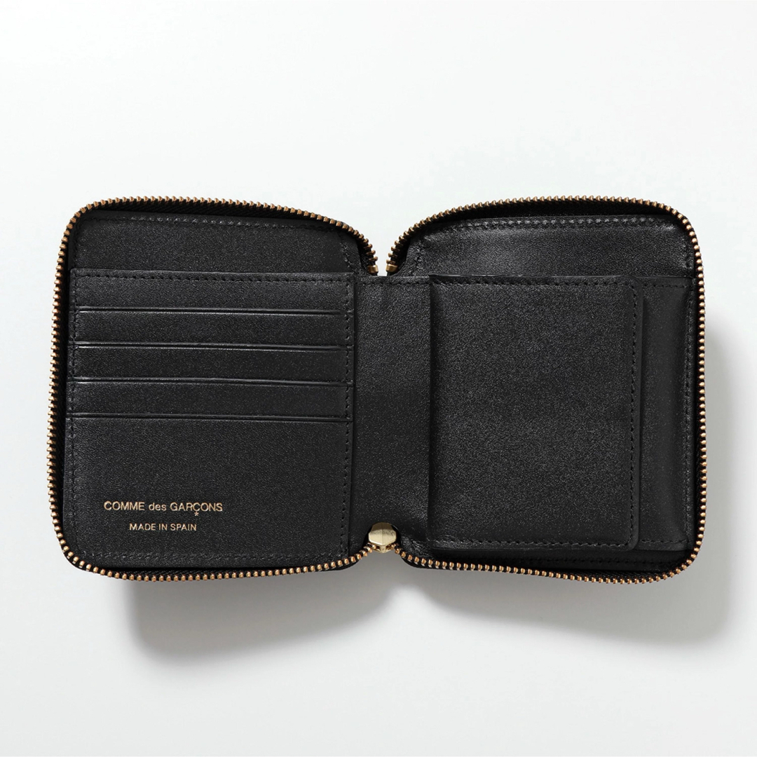 WALLET COMME des GARCONS(ウォレットコムデギャルソン)の新品 コムデギャルソン 二つ折り財布 ラウンドファスナー ブラック レザー メンズのファッション小物(折り財布)の商品写真