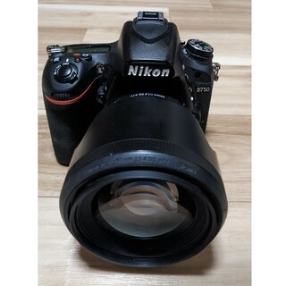 ニコン(Nikon)のニコンD750フルサイズセンサー(デジタル一眼)