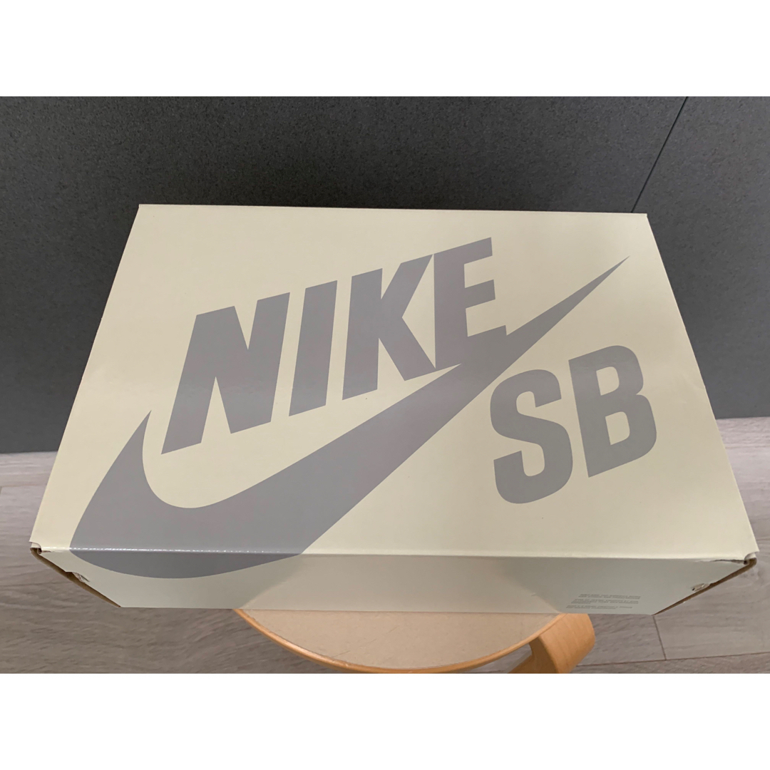 NIKE(ナイキ)のAlbino & Preto × Nike SB Dunk Low Pro QS メンズの靴/シューズ(スニーカー)の商品写真