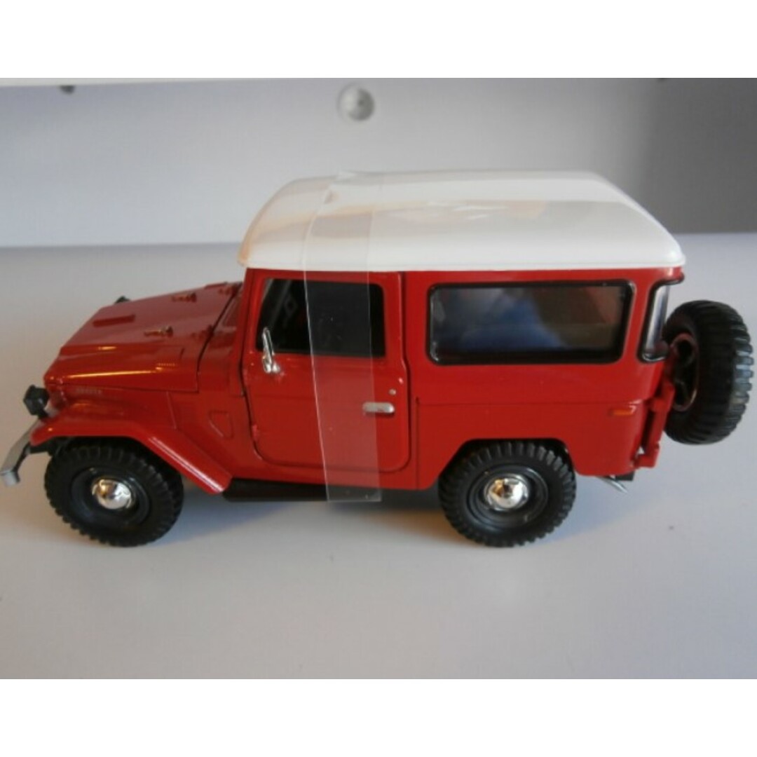 1/24 トヨタ FJ40 ランドクルーザー レッド Toyota FJ40