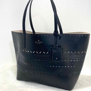 ケイトスペードニューヨーク(kate spade new york)のkate spade オールレザー ブラック トートバッグ カッティング加工(トートバッグ)