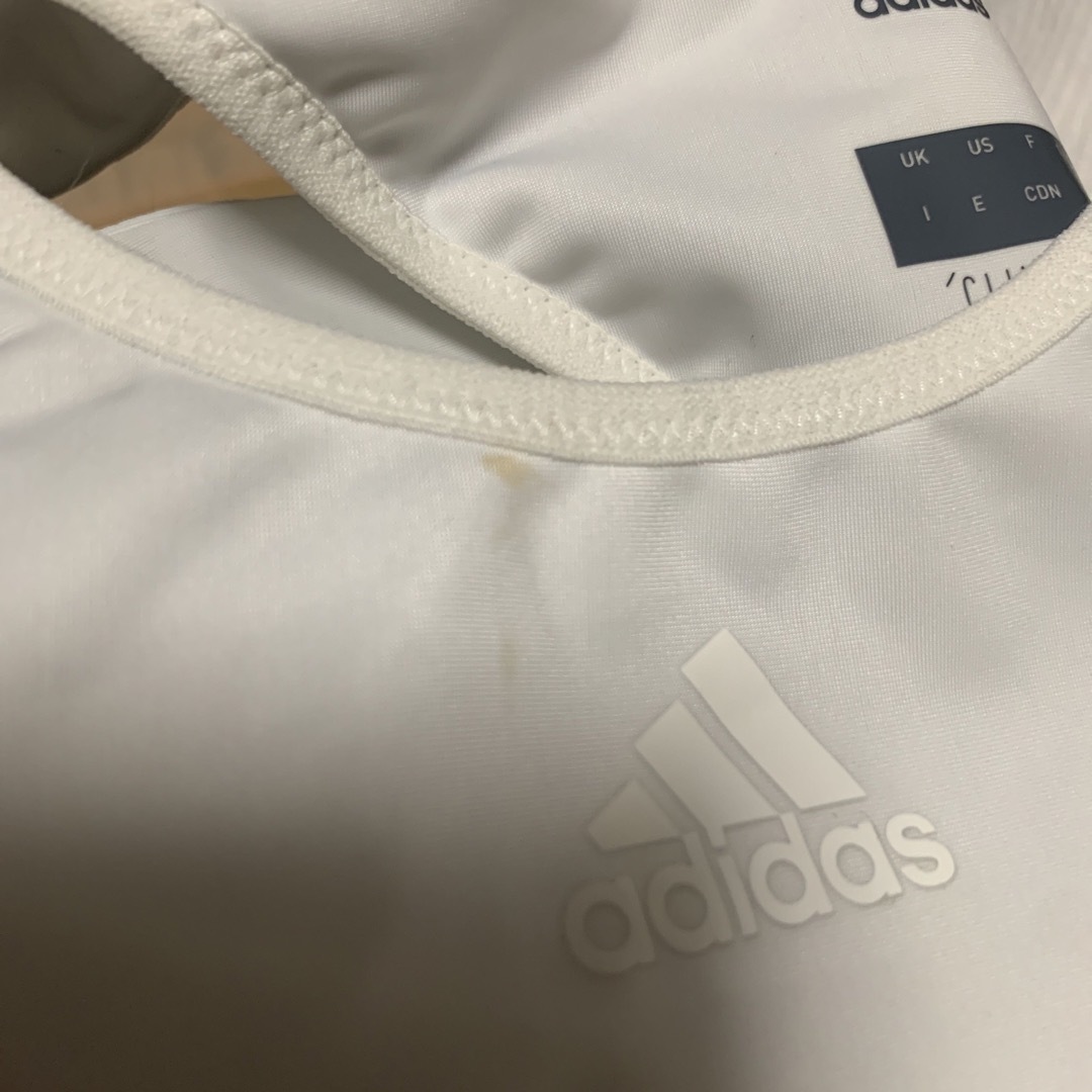 adidas(アディダス)の② 定価6589 adidas タンクトップ 新品 ※染みあり レディースのトップス(タンクトップ)の商品写真