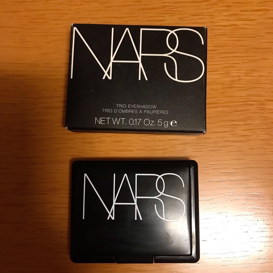 NARS(ナーズ)の新品☆NARS・ナーズ・アイシャドウ・上質・高級☆ コスメ/美容のベースメイク/化粧品(アイシャドウ)の商品写真