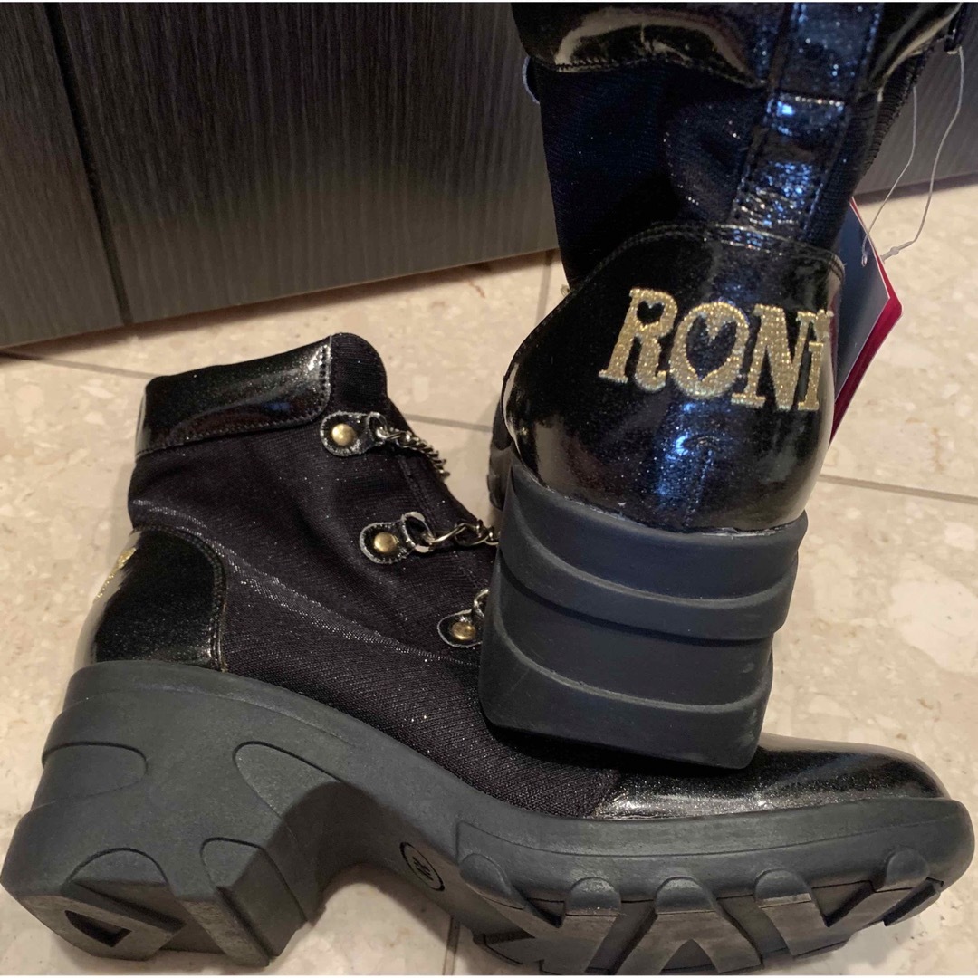 RONI(ロニィ)の新品　未試着　タグ付き　RONI  ロニィ　厚底ショートブーツ　　24cm キッズ/ベビー/マタニティのキッズ靴/シューズ(15cm~)(ブーツ)の商品写真