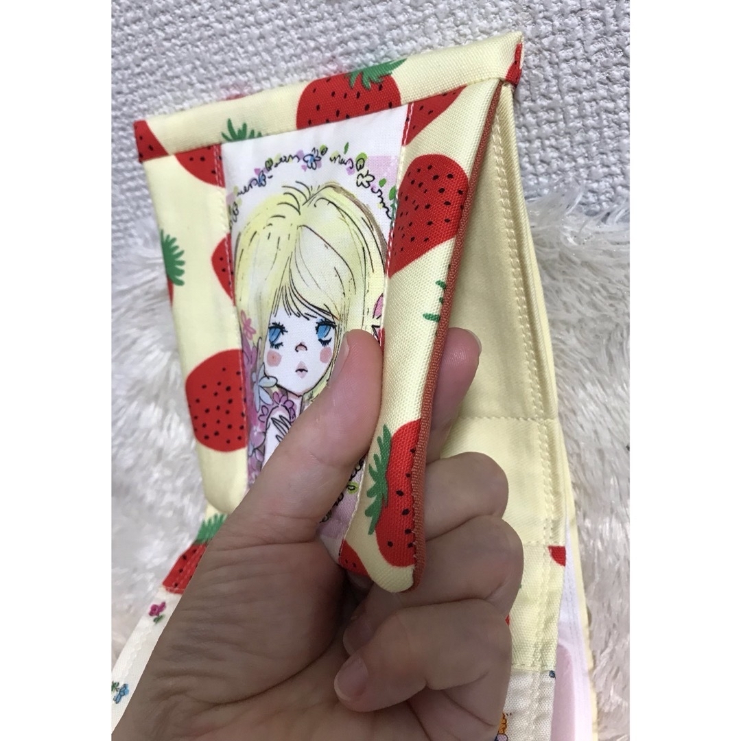 亜土ちゃん　トイレットペーパーホルダーカバーハンドメイド