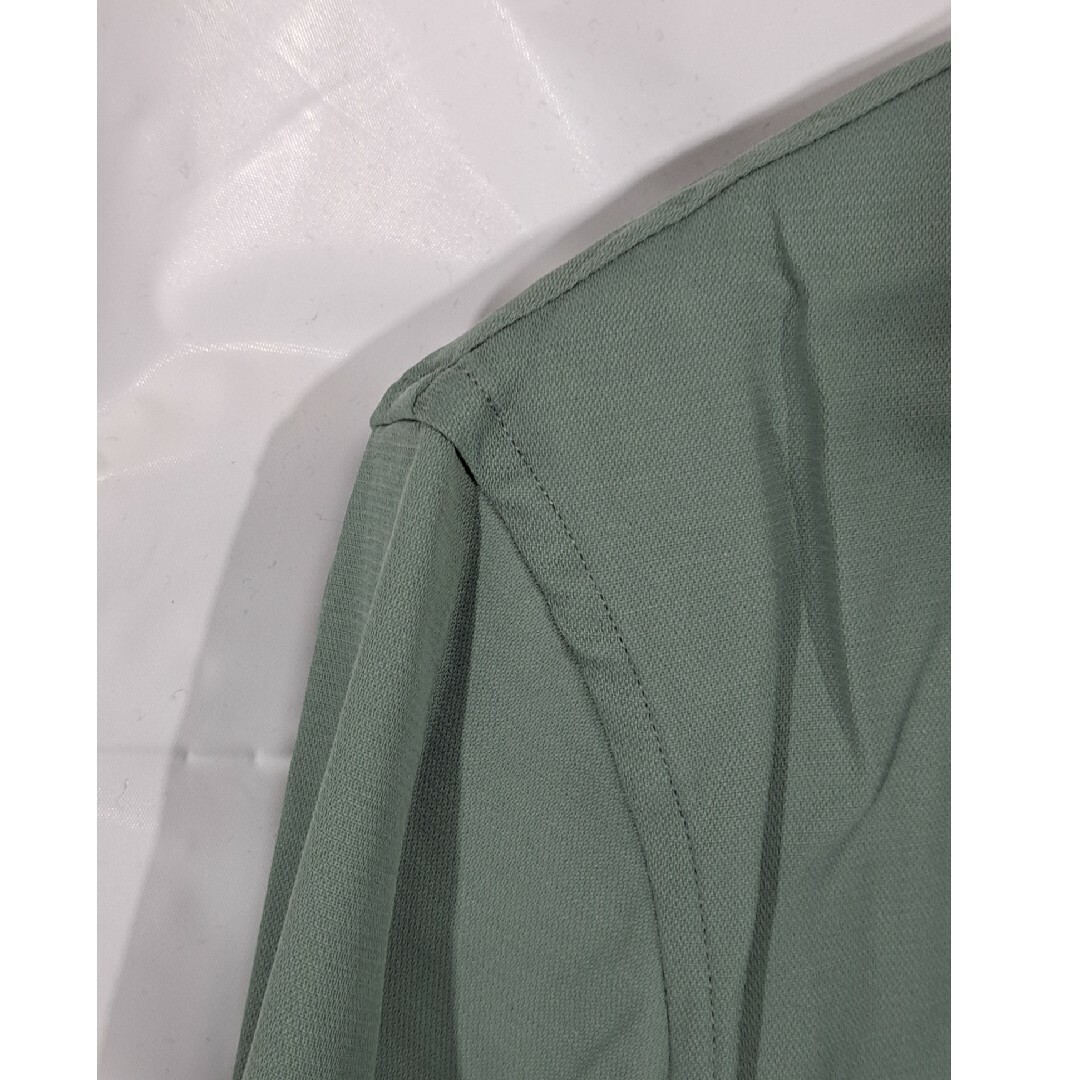 STUDIOUS(ステュディオス)の未使用　studious　レチナシャツ　スモーキーグリーン　カーキ メンズのトップス(シャツ)の商品写真