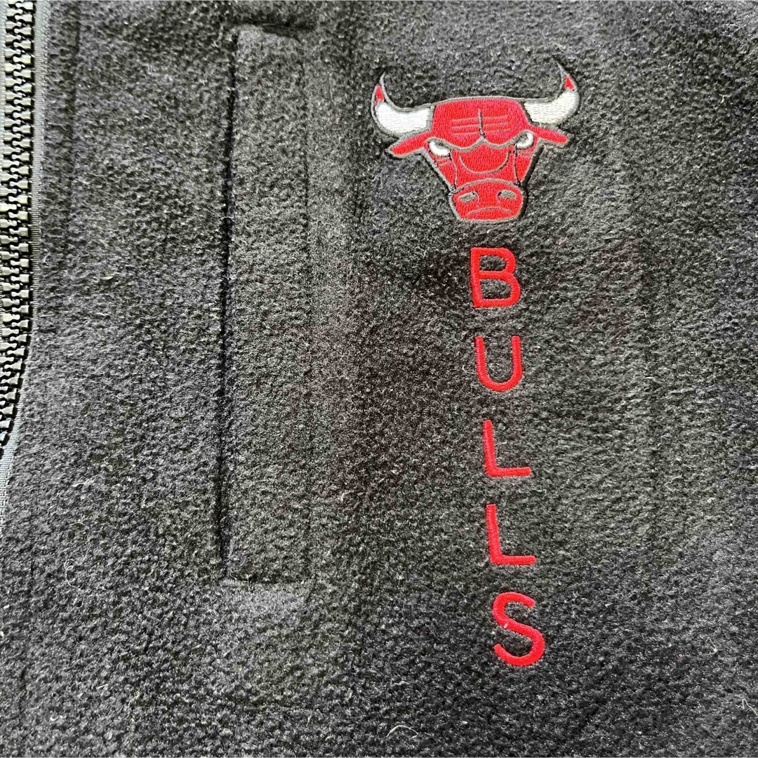 PRO PLAYERリバーシブルJKT NBA シカゴ・ブルズ 刺繍ロゴ