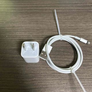 アップル(Apple)のApple5W USB電源/Lightningケーブル(バッテリー/充電器)