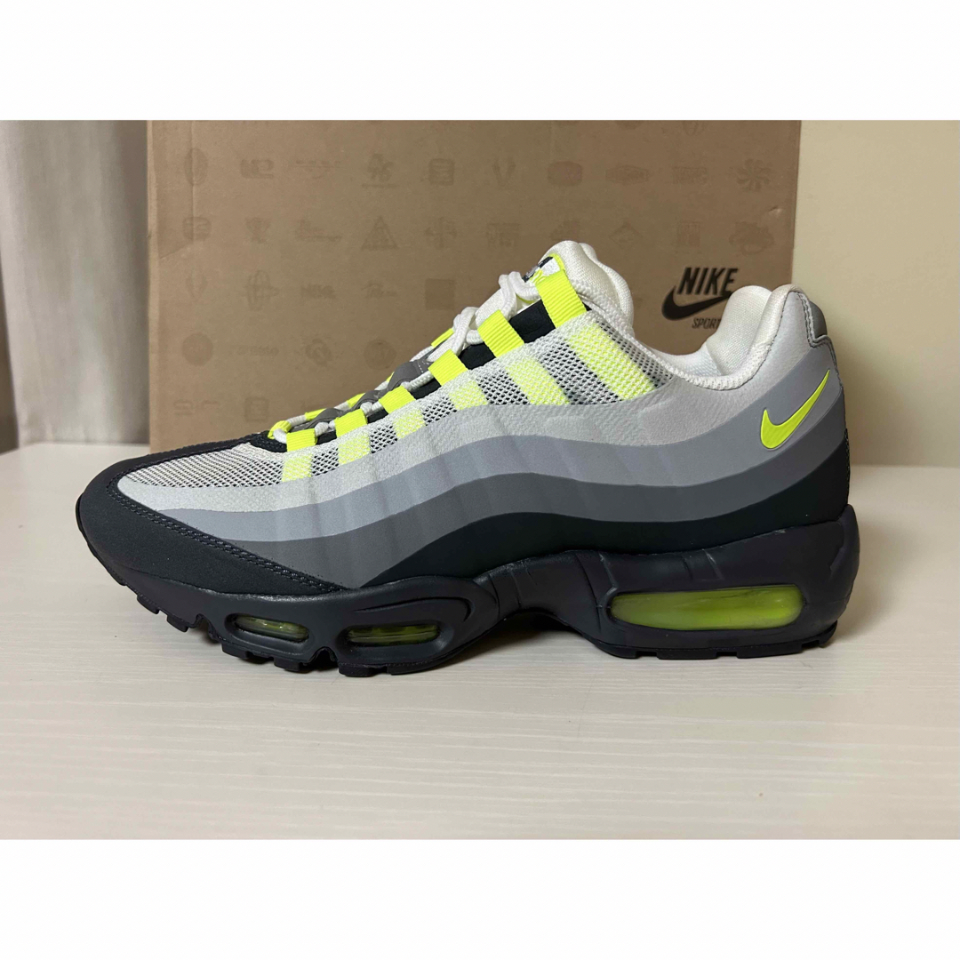 NIKE - 【新品未使用】NIKE AIR MAX 95 27.5cmの通販 by Lightning's