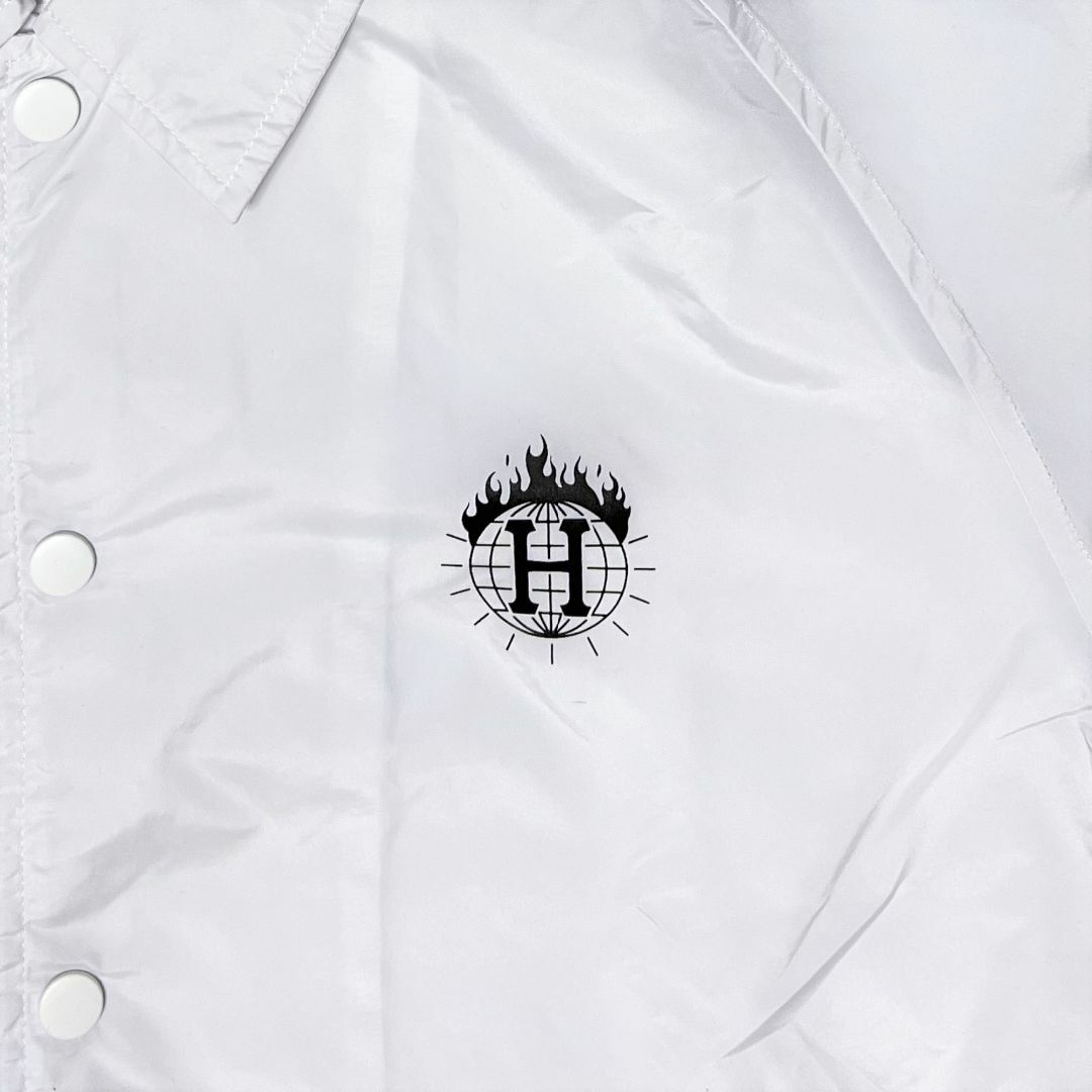 HUF(ハフ)のHUF ハフ スラッシャー TDS コーチジャケット ホワイト M メンズのジャケット/アウター(ナイロンジャケット)の商品写真