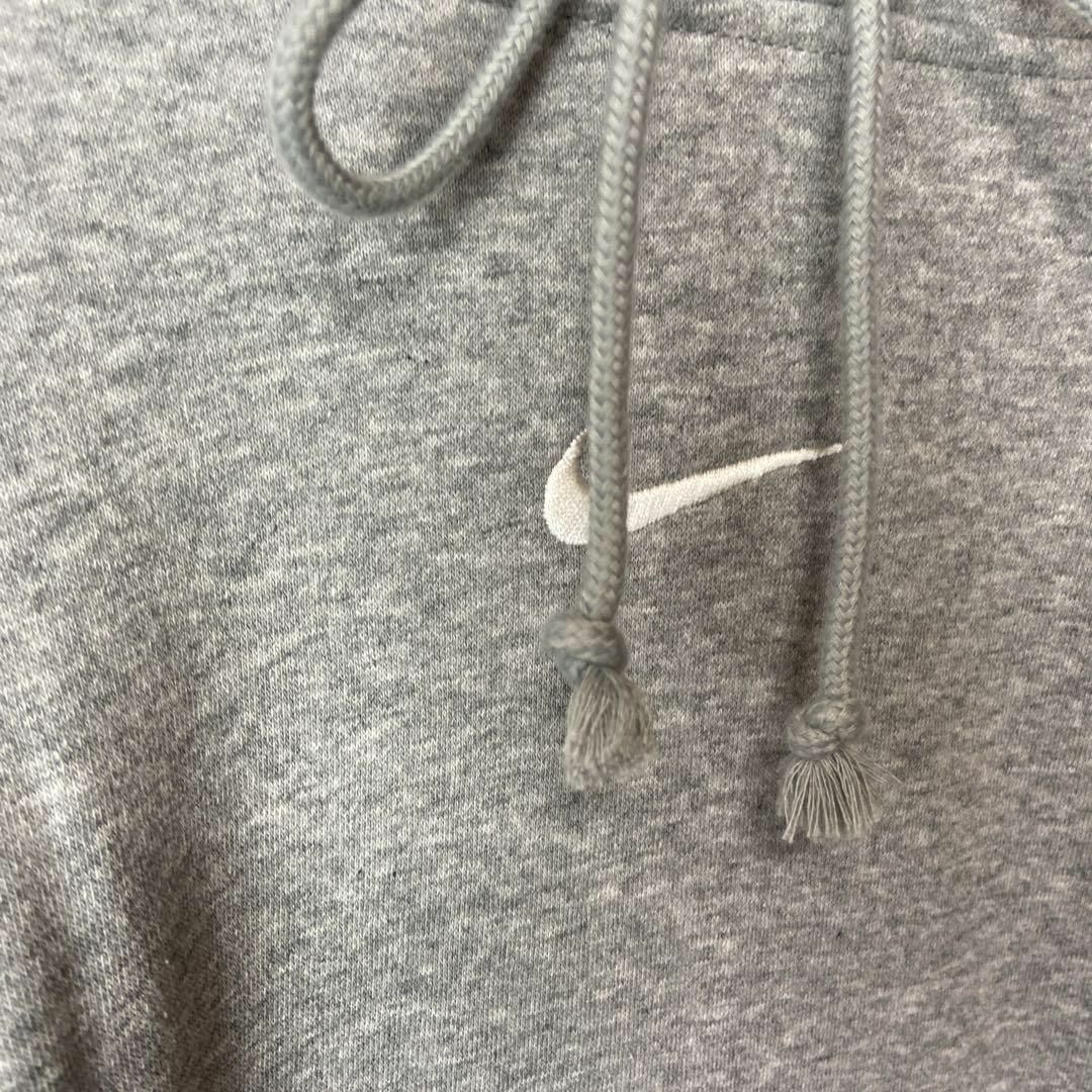 【オーバーサイズ】NIKEセンター刺繍ロゴパーカー長袖美品XLトラヴィス着用