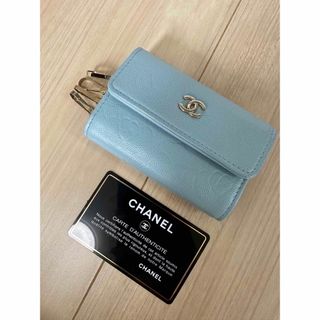 シャネル(CHANEL)のシャネル カメリア キャビアスキン (キーケース)